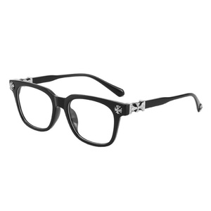 Occhiali Ottici Classici Europei e Americani con Montatura Quadrata, Anti-Luce Blu, Eleganti, con Effetto Snellente, per Viaggi e Uso Quotidiano - Product Image 5
