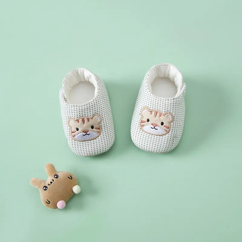 Spring and autumn baby shoes 0-6 months old boys and girls single shoe walking shoes soft soles anti-slip and anti-drop