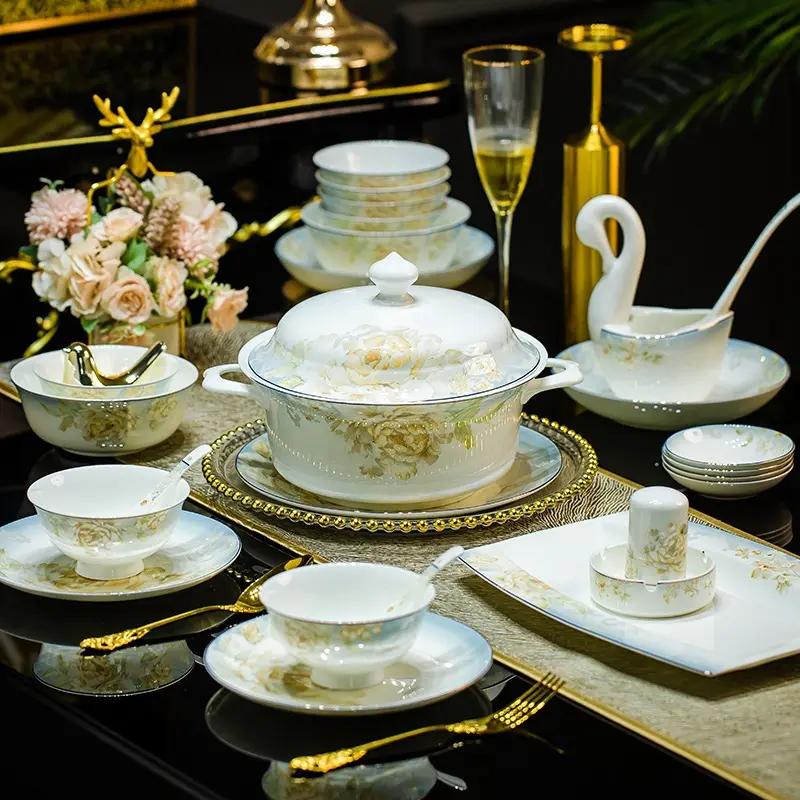 Style nordique luxe vaisselle en céramique fine plats et assiettes bols or jante porcelaine dîner ensemble en céramique ensemble de vaisselle