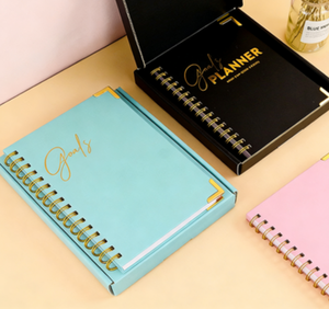 Agenda Semanal de Bienestar Personalizada Promocional 2026 A5 Negra con Espiral y Cubierta de Papel, con Caja de Regalo - Product Image 2