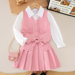 Vêtements pour enfants en gros, nouvelle collection été, vêtements doux pour filles de 4 à 7 ans, <span class=keywords><strong>gilet</strong></span> à nœud, chemise blanche, jupe plissée, ensemble trois pièces - Product Image 4