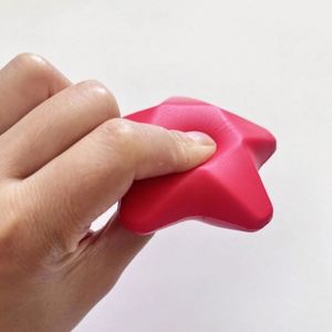 ของเล่นบีบคลายเครียดรูปดาว PU แบบกำหนดเอง พร้อมโลโก้ตามสั่ง ลูกบอลยางนุ่มลดแรงกด สำหรับของขวัญส่งเสริมการขาย - Product Image 1