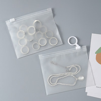 Sac en polyéthylène transparent givré avec fermeture éclair, logo personnalisé en plastique de haute qualité, pour l'emballage de vêtements et de sous-vêtements