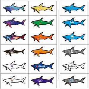 Autocollant en PVC écologique, motif requin de dessin animé, imperméable, imprimé UV, vernis brillant, décorations de mode pour les vacances de juillet, Gertrude CP - Product Image 1