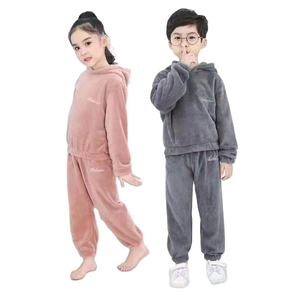 Conjunto de Ropa Infantil de Felpa Suave de Alta Calidad al Mejor Precio, Pijama de Invierno para Niñas - Product Image 1