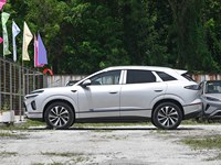 BYD Sealion 6 710 EV 2026, SUV Électrique à Charge Rapide 250-300kW, Plateforme 900V, Taille Moyenne, Conduite à Gauche, 5 Places, 5 Portes, Autonomie 700km, Pour l'Exportation