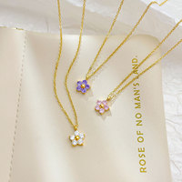 Collar con Colgante de Flor de Acero Inoxidable Chapado en Oro de 18K, Collar con Dijes de Pétalos de Diamantes Pequeños y Modernos para Mujer, Regalo para una Cita