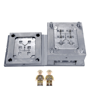 แม่พิมพ์ฉีดพลาสติก12ช่องขนาดเล็กสำหรับทหารของเล่น - Product Image 5