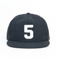 Hoge kwaliteit 5-panel flat brim pet met geborduurd logo, ongestructureerde cap, wollen pet