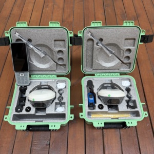 ชุดฐานและชุดอุปกรณ์ E1 Lite RTK GNSS พร้อมช่องสัญญาณ 1408 ช่อง มาตรฐาน IP68 อุณหภูมิใช้งาน -30~65 องศาเซลเซียส สำหรับการสำรวจภูมิประเทศ - Product Image 1