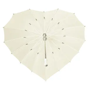 Unieke Luifel Hart Bruiloft Parasol Zon En Regen Handleiding Glasvezel Lange Rechte Wedding Hartvormige Paraplu Voor Bruid