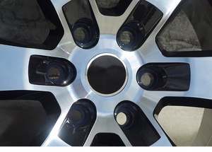Rueda de Automóvil de 17 Pulgadas Modificada con Anillo de Aleación de Aluminio y Acero, Apta para Lexus GX y Toyota Prado - Product Image 4