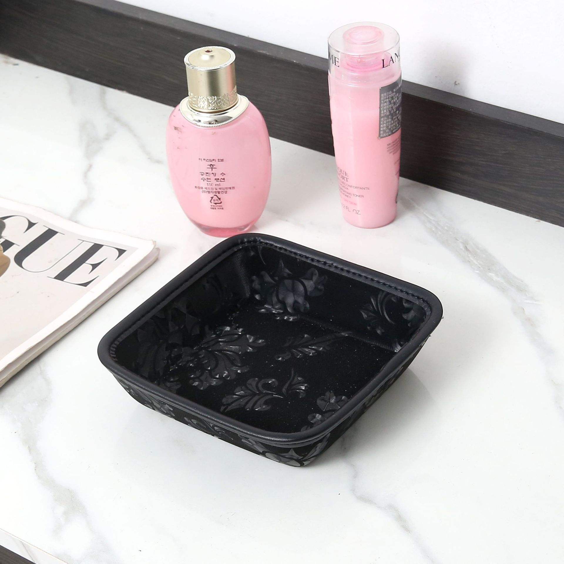 ขนาดสี่เหลี่ยมเล็ก (15.5*15.5*4 ซม.)