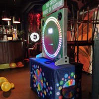 Roue de la chance en métal pour événements, jeu de la roue de la chance, roue de la chance à tourner pour gagner, location pour fêtes publiques, équipement de terrain de jeux intérieur