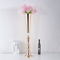 Vase et support à fleurs modernes en fer doré pour centres de table de mariage, événements et fêtes à domicile ou à l'hôtel - Nouvelle Arrivée
