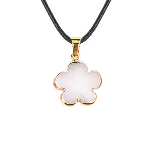 Venta al por mayor de cristal de moda flor de ciruelo con borde de Metal dorado colgante collar con cadena de cuero joyería para mujeres y hombres - Product Image 5