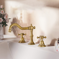 Keran Wastafel Kamar Mandi Model Vintage Antik 3 Lubang, Bahan Kuningan Padat, Lapisan Emas Brushed, Dua Tuas, Dapat Diatur Air Panas Dingin