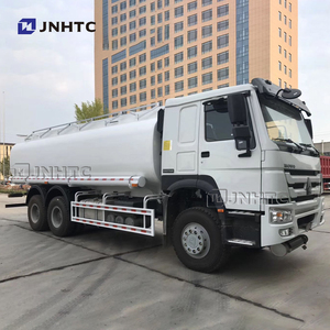 Vente directe d'usine HOWO 2100L camion-<span class=keywords><strong>citerne</strong></span> Bowser nouveau camion de distribution de ravitailleur d'huile 6x4 fabriqué en Chine à bon <span class=keywords><strong>prix</strong></span> - Product Image 1