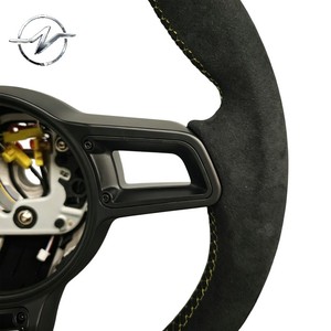 Vente directe d'usine Volant en daim antidérapant à 3 branches pour modèles Porsche Panamera Cayenne Cayman Boxster Taycan 918 911 981 - Product Image 3