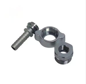 Giunto a terra giunto-dado alettone e Spud femmina - Product Image 1