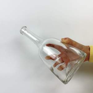 Venta al por mayor de cristal europeo más vendido 700ML botella de vidrio de cuello largo transparente Tequila Vodka Mezcal con tapa de corcho - Product Image 2