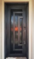 Modèles de portes métalliques à double porte en fer forgé pour l'entrée principale de la maison avant noire