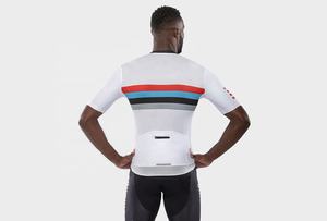 <span class=keywords><strong>Maglia</strong></span> da <span class=keywords><strong>Ciclismo</strong></span> <span class=keywords><strong>Estiva</strong></span> da Corsa ad Alte Prestazioni in Tessuto Italiano Antibatterico MITI, Colorata e Realizzata su Misura in Cina - Product Image 2
