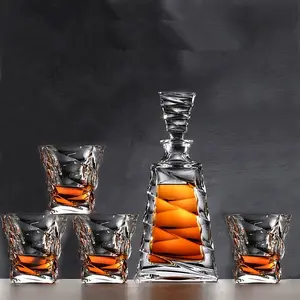 Lead-free whiskey glass set China factory best selling square clear glass whiskey decanter set