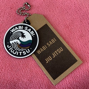 Etichette Pendenti in PVC con Logo Teschio <span class=keywords><strong>3D</strong></span>, <span class=keywords><strong>Stampa</strong></span> CMYK, Cartoncino Spesso per Abbigliamento - Product Image 4