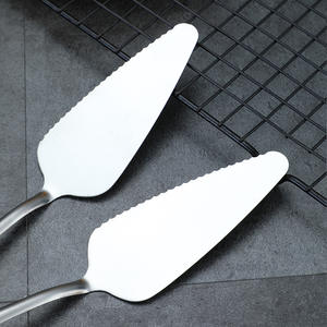 Ensemble de Spatules à Gâteau en Acier Inoxydable Poli Miroir de Qualité Supérieure pour un Service Élégant de Banquet de Mariage et de Buffet d'Hôtel - Product Image 4