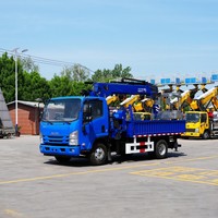 Truk Kargo ISUZU 6.3 Ton dengan Crane Lengan Lurus Diesel untuk Konstruksi - Promo!