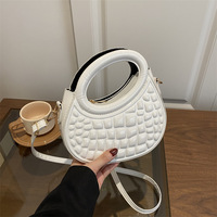 Nouveau Sac à Main Tendance 2025 pour Femme – Style Habillé, Étiquette Strass, Portable en PU – Excellent Rapport Qualité-Prix pour l'Été