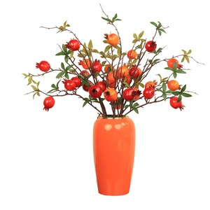 Qingyu Chronicle Branches artificielles de grenade rouge orangé 90g Décoration de bureau et de maison Accessoires de mariage et du Nouvel An Chinois - Product Image 5