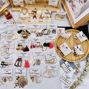 Серьги с акриловыми жемчужинами Женская бижутерия корейский комплект длинных сережек в форме капли смешанного дизайна леопардовые серьги-гвоздики с кисточками - Product Image 2