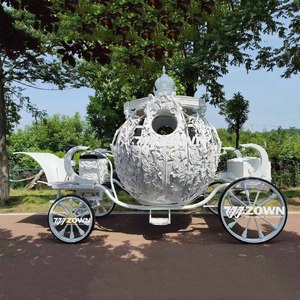 Carroza eléctrica blanca con forma de calabaza ZOWN con ruedas ornamentadas para desfiles o uso en centros comerciales - Product Image 3