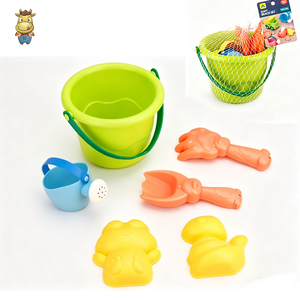Ensemble de jouets de plage en silicone souple 6 pièces pour enfants, kit de jeu de sable d'été avec pelle, bêche, arrosoir et moules d'animaux - Product Image 6