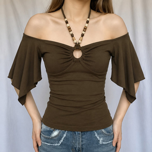 Top Halter Americano Retro Y2K con Cuentas y Aberturas, Estilo Asimétrico con Manga Murciélago para Mujer - Product Image 4