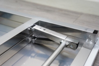 Table de travail industrielle pliable en acier inoxydable de qualité commerciale 304 201 à haute résistance avec cadre stable