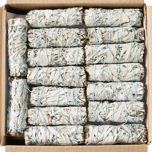 Atados de Salvia Blanca de 4 Pulgadas Hechos a Mano - Salvia Fresca Natural de California para Limpiar la Casa de Energía Negativa y Rituales de Sahumado - Product Image 1