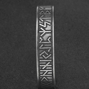 Pulsera yunnique nórdica de acero inoxidable vintage para hombre con diseño de letras Viking Luna Script para regalo y a juego con la ropa - Product Image 3