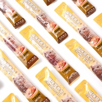 Flinnie Factory OEM/ODM Bâtonnets de thon et poulet pour chat 15g, riche en viande, sans céréales, sans OGM, qualité supérieure, friandises humides vitaminées pour chat