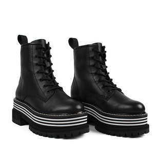 Commercio all'ingrosso Su Ordinazione Delle Donne <span class=keywords><strong>Stivaletti</strong></span> Piattaforma di Moda di Lusso DELL'UNITÀ di elaborazione Fibbia Anteriore Studded Quilted Stivali Da Combattimento Caviglia Scarpe - Product Image 3