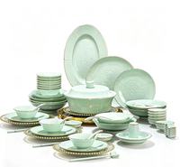 Service de table en céramique céladon de luxe avec bordure dorée, idéal pour les repas quotidiens en famille et la décoration de table pour grands banquets