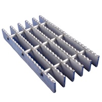 Plateforme de passage en acier galvanisé robuste avec surface antidérapante pour projets de toiture, murs, ponts/tunnels