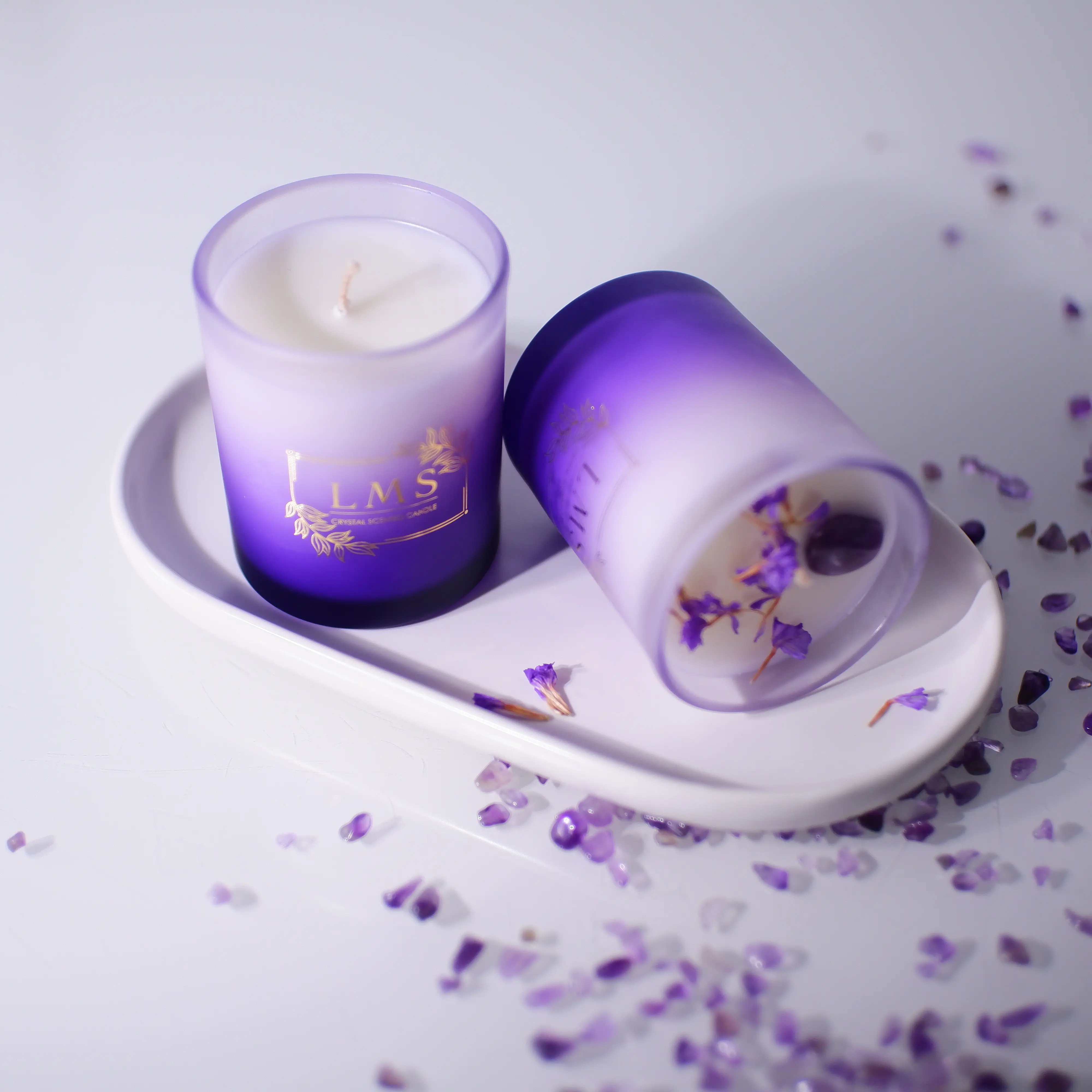 Etiqueta privada Fragancia para el hogar Diseño personalizado Piedras preciosas y flores Decoración 100% Cera de soja Velas perfumadas hechas a mano