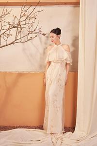 ชุดเอ้อไดผ้าไหมชีฟองปักลายคุณภาพสูง ดีไซน์ 4 ชิ้น แบบพลิ้วไหว รุ่น KAD30 - Product Image 2