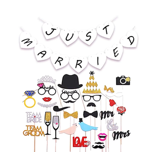 <span class=keywords><strong>Mr</strong></span> <span class=keywords><strong>Mrs</strong></span> appena sposato foto stand di scena decorazione di nozze festa nuziale doccia di carta divertente decorazioni foto di scena - Product Image 1