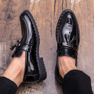Zapatos de vestir de punta estrecha Vintage para hombre, temporada de primavera/verano/otoño, cierre deslizante, <span class=keywords><strong>charol</strong></span> de moda para fiestas - Product Image 1