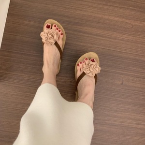 Stunning French Style Women's Summer Sexy Style 2026 New Arrival Chunky Heeled Flat Sandals Floral Comfort - Product Image 5