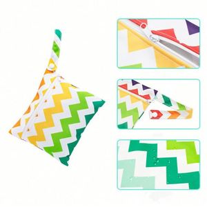 Serviettes hygiéniques réutilisables personnalisées avec logo, mini lingettes humides, coussinets mammaires, 7x5,5 pouces, sac à fermeture éclair pour couches de bain, cadeaux promotionnels - Product Image 4